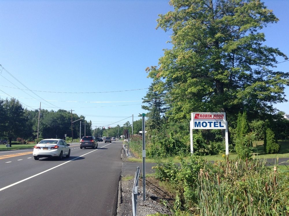 Robin Hood Motel Saratoga Springs Exterior photo